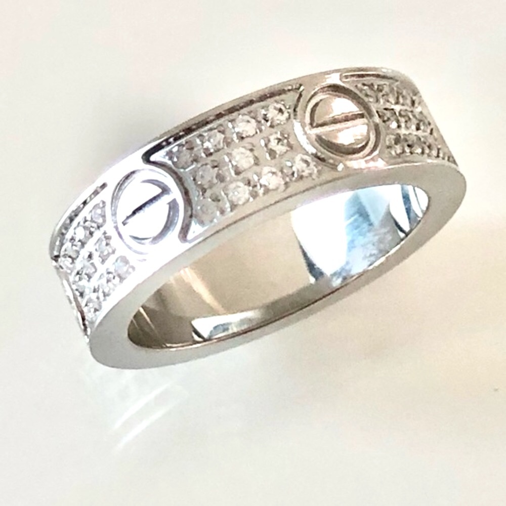 Pavé Screw Screw Ring Band